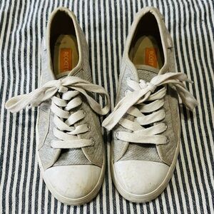 Rocket Dog Gray Sneakers